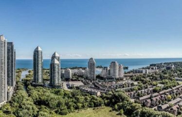 Great One+Den At Etobicoke’s Waterfront