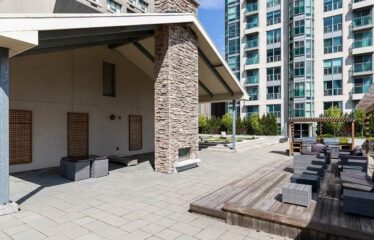 Upgraded Suite In High-Demand Yorkville