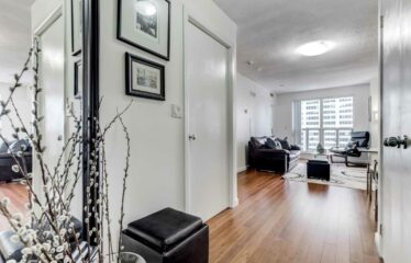 Upgraded Suite In High-Demand Yorkville