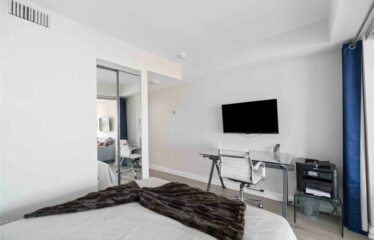 Upscale Suite In The Heart Of Toronto