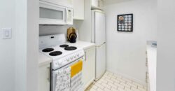 Newly Renovated 1 Bdrm + Den Unit Located In The Desirable St. Lawrence Market