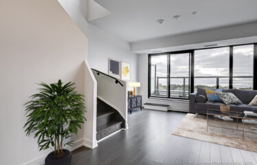 3 Bedroom, 2 storey Penthouse in the Bluffs overlooking Lake Ontario