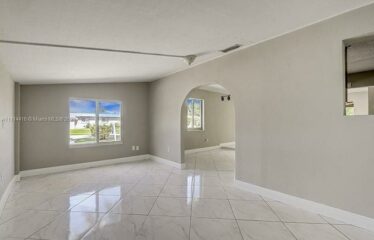 Beautiful 3 Bedroom With Pool