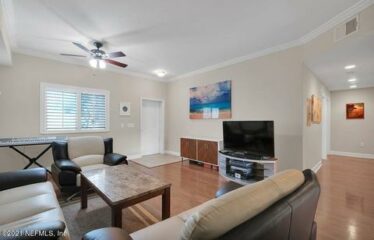 Bright 3 Bedroom In Gated Community In Southside Jacksonville