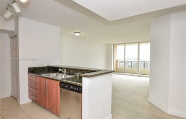 Beautiful 1 Bedroom With Bay View