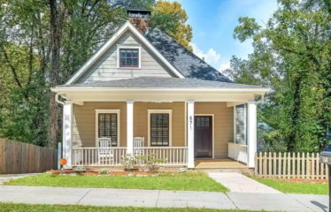 Beautifully Renovated 3BR/3BA Craftsman-Style Bungalow