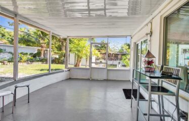 Lovely 3 Bedroom With Spacious Yard In North Miami