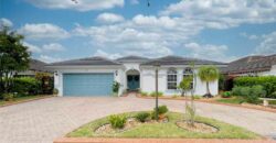Beautiful Pool Home With Ample Parking