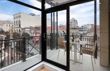 Spacious One Bedroom In Victoria’s World-Famous Inner Harbour
