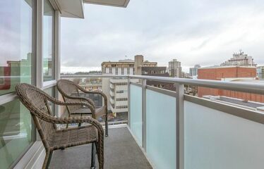 SW Facing 2 Bedroom with Ocean and City Views