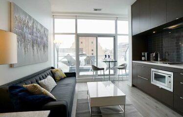 Luxurious 1 Bedroom In The Heart of Yorkville